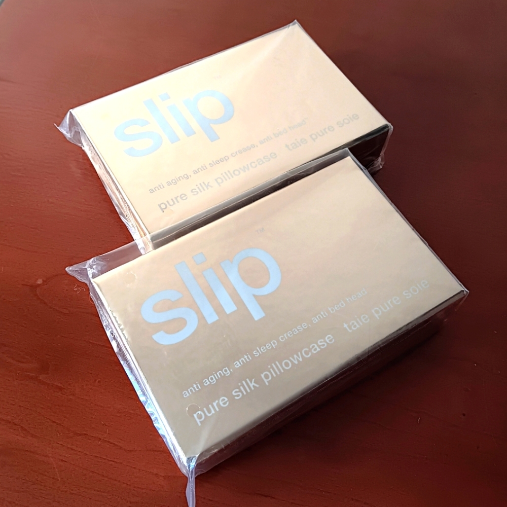2 Slip Pure Silk Pillowcases in Gold NIB